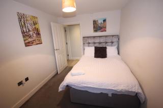 Holden Court Apartments - Apt 3 - West Drayton - 4