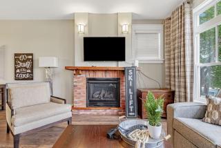 Blue Mountain Getaway Located on Golf Course - 3