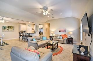 Salty Dog Galveston House Less Than 1 Mi to Beach! - Galveston - 5