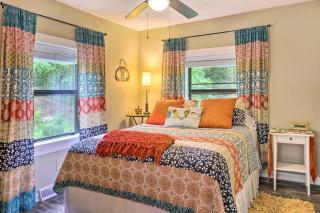 Shaw Creek Cottage with Fire Pit and Forest Views - Hendersonville - 2