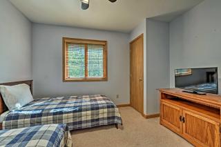 Mountain Cabin with Deck Near Year-Round Recreation! - 2