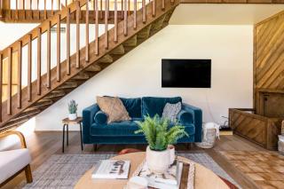 Whispering Hollow Lodge on Greer Main St! - Greer - 5
