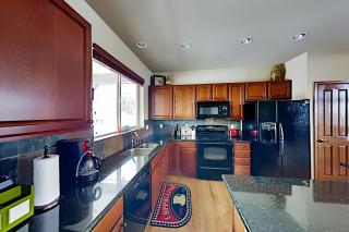 Deer Track Retreat - 2