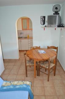 Apartments Anton - Pag - 3