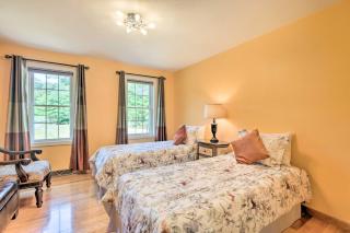 Granby Home with Deck Less Than half Mi to Aldrich Lake! - Granby - 5