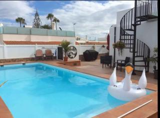 Villa Bahamas private heated pool close to town. - San Bartolomé - 0