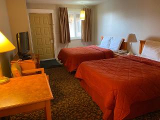 Aspen Motor Inn - 1