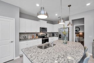 5 Bed With Fantastic Game Room In Fun Resort! townhouse - Kissimmee - 1