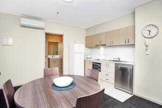 Hume Serviced Apartments - 3
