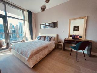 Luxury apartment on the metro facing Dubai Marina - Dubai - 6