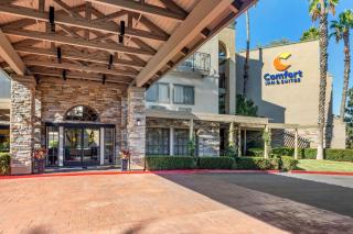 Comfort Inn & Suites Orange County John Wayne Airport - Santa Ana - 9