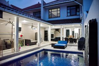 4 BEDROOM VILLA KUTA REGENCY B10 - Kuta - 0