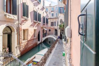 GuestHost - Castello Appartamento con vista sul Canale x6 - Venice - 0
