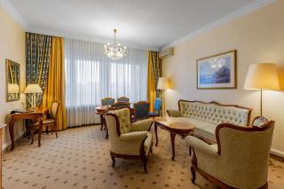Natsionalny Hotel - Kiev - 3