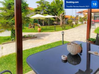 Sunday's Family House/Apartment - Nikiti - 0