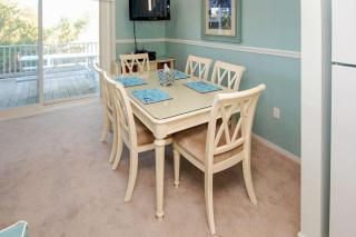 Tower Shores -- 46 Atlantic Watergate - 5