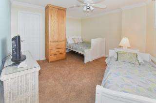 Sea Colony -- 1002S Edgewater House Rd - 2