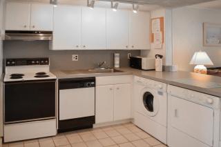 Colonial Condo 102 - 8