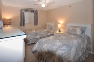 Sandy Square - 7
