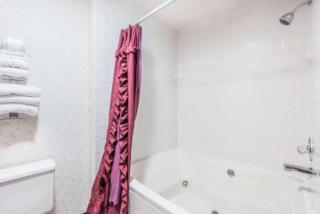 Super 8 by Wyndham Du Quoin - Du Quoin - 1