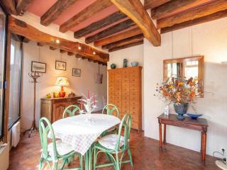 Gîte de charme avec cour et jardin, proche château, cheminée, ping-pong, draps inclus - FR-1-590-2 - Bellegarde-du-Loiret - 5
