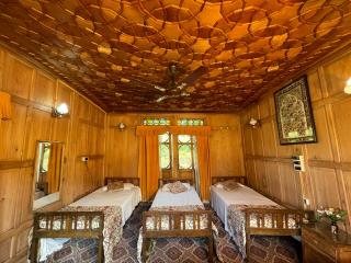 The Shelter Group of Houseboats & Tour organiser - Srinagar - 9