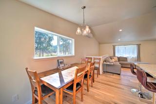 River Acres Retreat with Grill and River Access! - Weaverville - 2