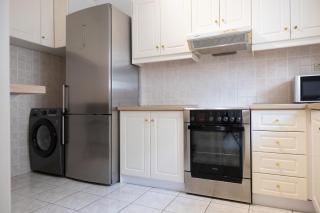Spacious apartment close to the sea and the city center - Atene - 6