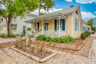 Little Yellow Cottage on Water Street - St. Augustine - 0