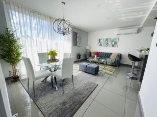 Fino y Elegante Condominio Ejecutivo - San Pedro Sula - 0