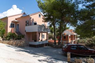 House Anka - Milna - 8