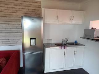 2 Bedroom Residential Home, along the coast. - Durban - 2