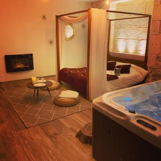 Suite de caractère avec Jacuzzi - Milhaud - 0
