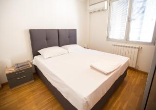 Three Bedroom Apartment Near City Center - Skopje - 6