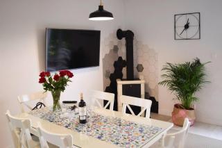 holiday home with private pool and hot tub - - 3