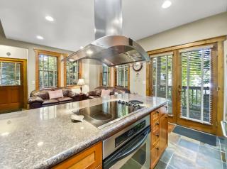 Ridge Street Chalet B townhouse - 7