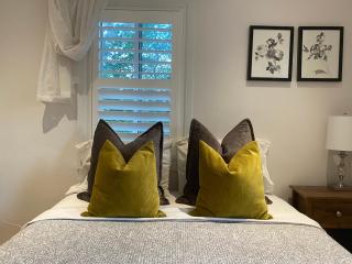 Clearbrooke Gem- Bright Private Bedroom close to YYZ - Toronto - 3