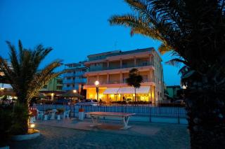 Albergo Villa Mauri - Rímini - 0