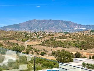 Sea View at Casa Banderas La Cala 3 bed Luxurious holiday home Padel & Gym - La Cala de Mijas - 2