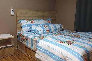 Apt Pejaten Park 1 BR Brown with Netflix, DisneyHot & Swimming Pool - 9