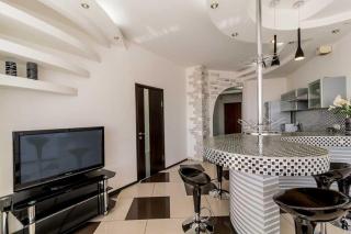 Cozy Apartment in Most City Center - Dnipro - 6