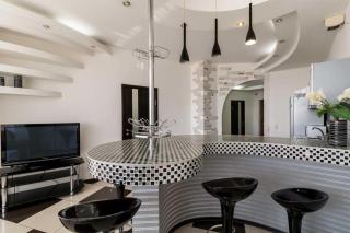 Cozy Apartment in Most City Center - Dnipro - 4