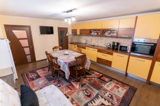 Mario's Cozy Apartment - Rîşnov - 0