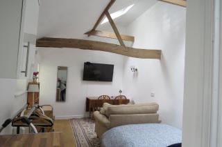 The Old Stables, Whitehall Farmhouse, Oakington - Cambridge - 6