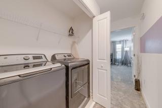 NEWLY LISTED Townhouse Storey Lake, Free Waterpark - 2