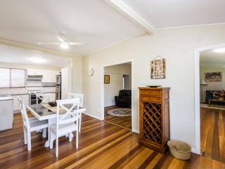 Salt Water Cottage - 9