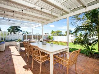 Whitewash I Pet Friendly I 5 Mins Walk to Beach - 8