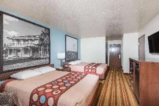 Super 8 by Wyndham Claremore OK - Claremore - 4