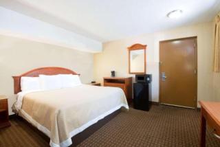 Red Roof Inn Copiague - Copiague - 5