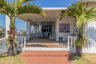 A Whale's Tale Beach House - Amanzimtoti - 4